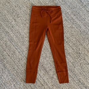 Glyder rust colored leggings.